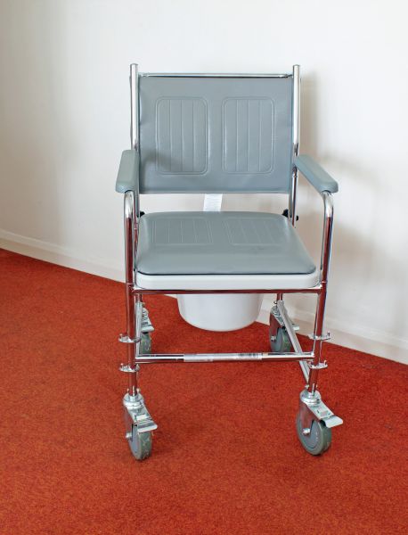 Cost of Commode Replacement in Suffolk